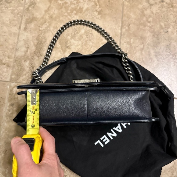 100% Authetic Boy Chanel Handbag Medium - Color : : Navy - Picture 16 of 16